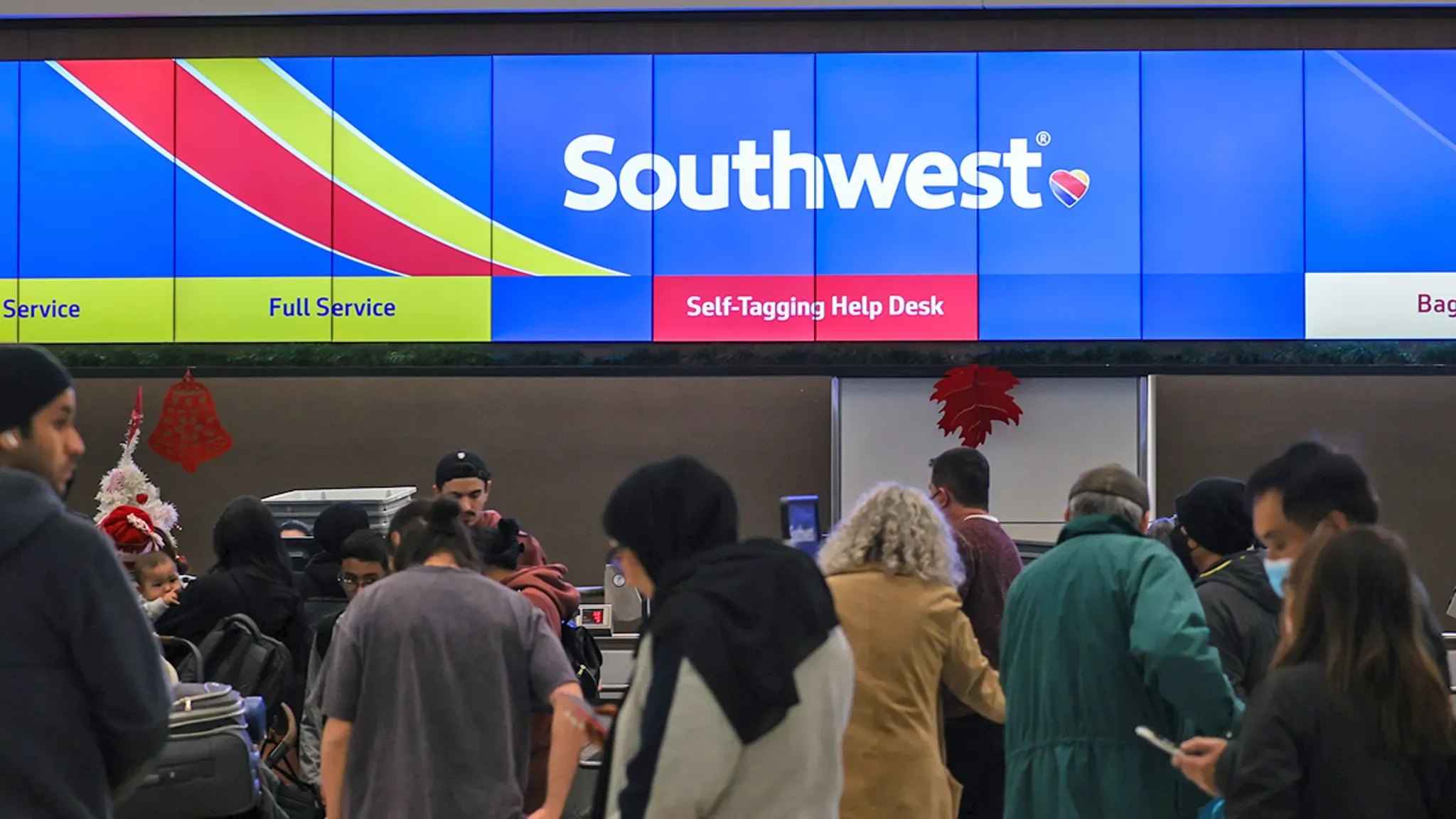 Southwest Airlines Crisis Exposes CloseKnit Network of Airline Executives